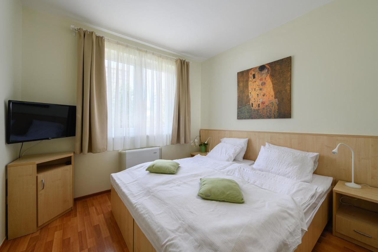 Mirage Wellness Apartman Гайдусобосло Екстер'єр фото