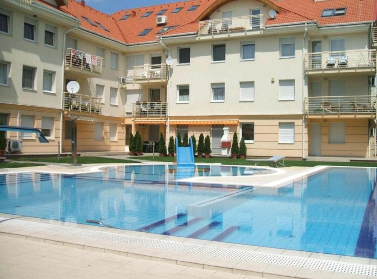 Mirage Wellness Apartman Гайдусобосло Екстер'єр фото